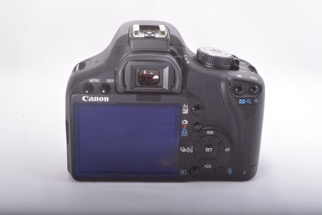 美品✨手振れ補正で安心❣️Canon Kiss X3 カメラ入門にぴったり✨