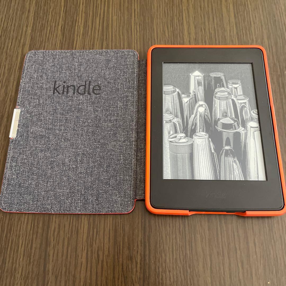 Kindle Paperwhite 第7世代　純正カバー付き
