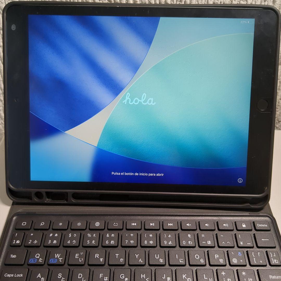 Apple iPad スペースグレー 第9世代　コード　キーボード　ケース付き
