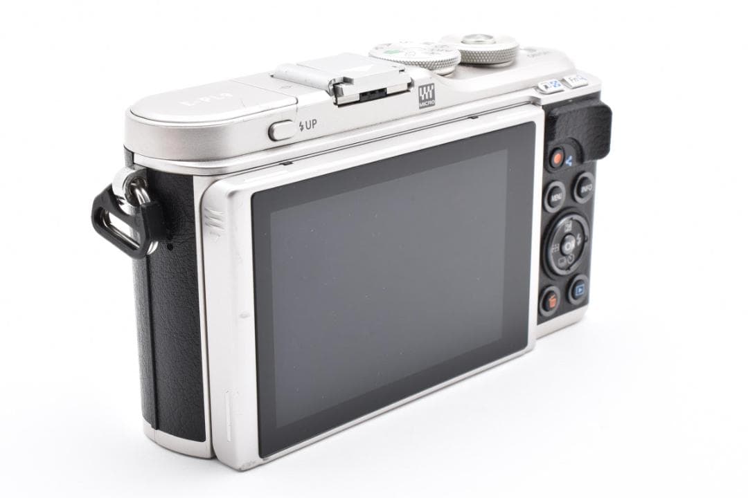 #565★良品★ OLYMPUS PEN E-PL9 ミラーレスカメラ