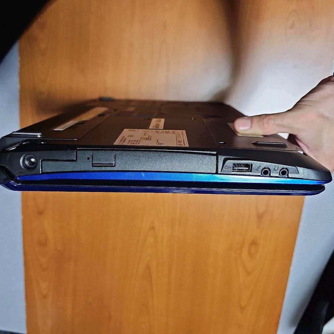 BDドライブ搭載ノートPC 富士通 LIFEBOOK AH56/C 青