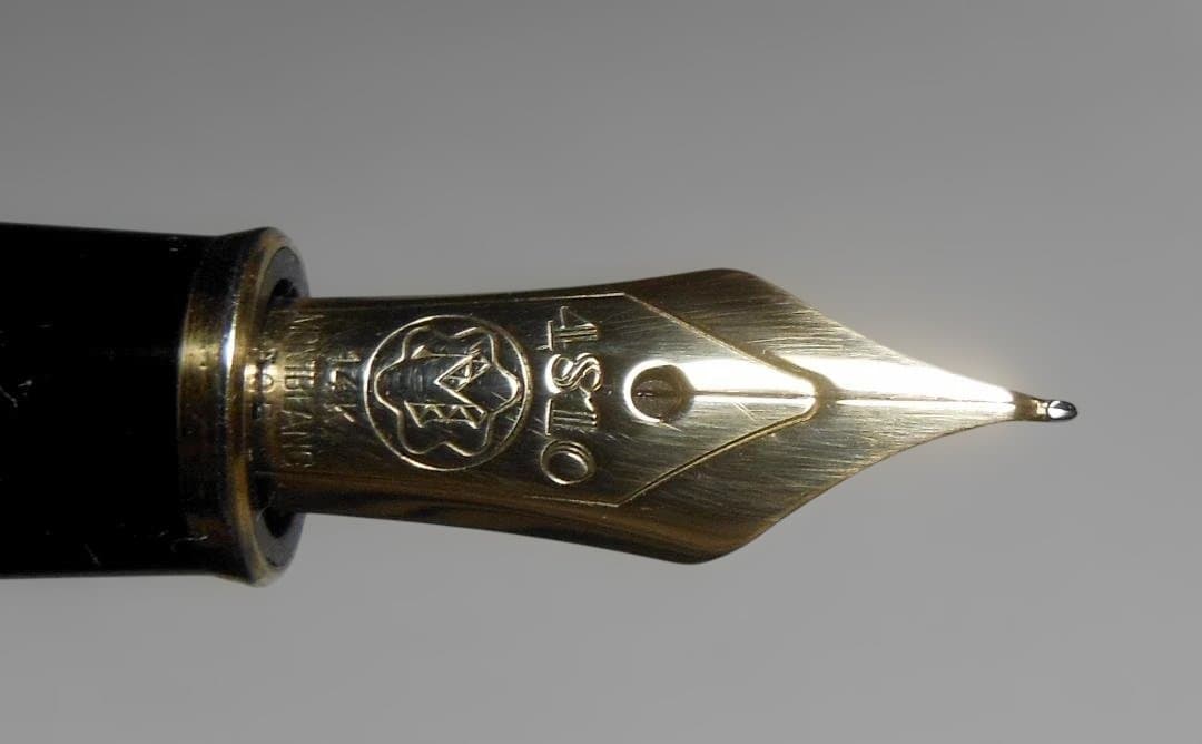 MONT BLANC MEISTERSUTUCK　4810 14K 万年筆