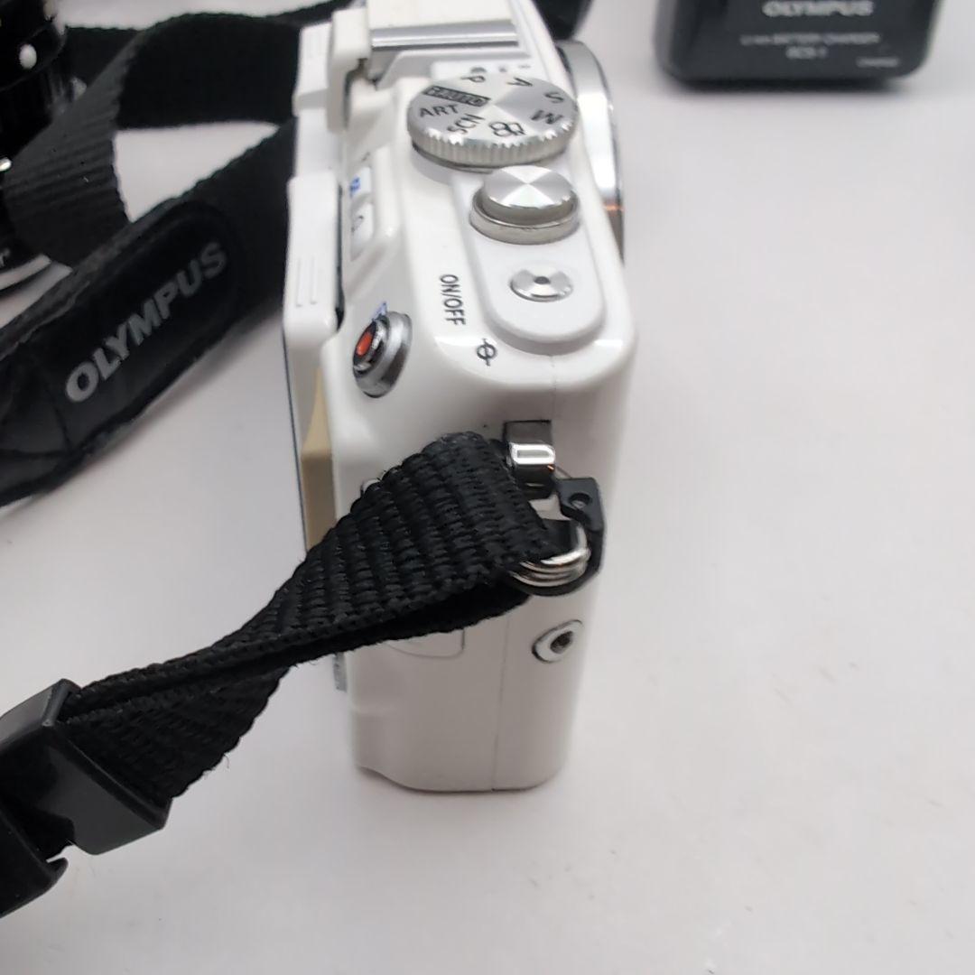 美品 OLYMPUS E-PL5 ミラーレスカメラ ホワイト
