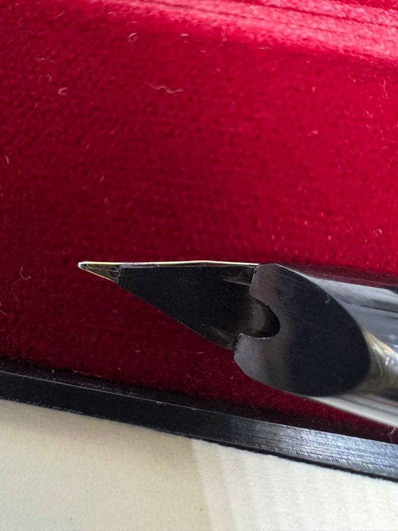 MONTBLANC 万年筆 黒 ゴールド装飾　221 F