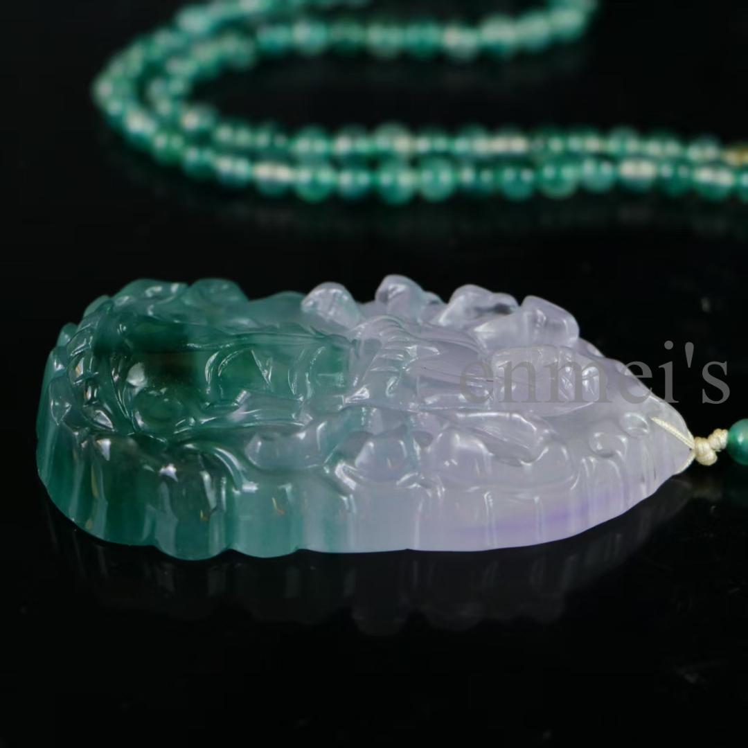 完美高氷種翡翠 干手観音ネックレス 精工手彫牌 無傷 翡翠ビーズ付 贈答 守護用