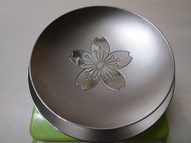 大蔵大臣　造幣局／純銀杯　三ツ重　桜 205g