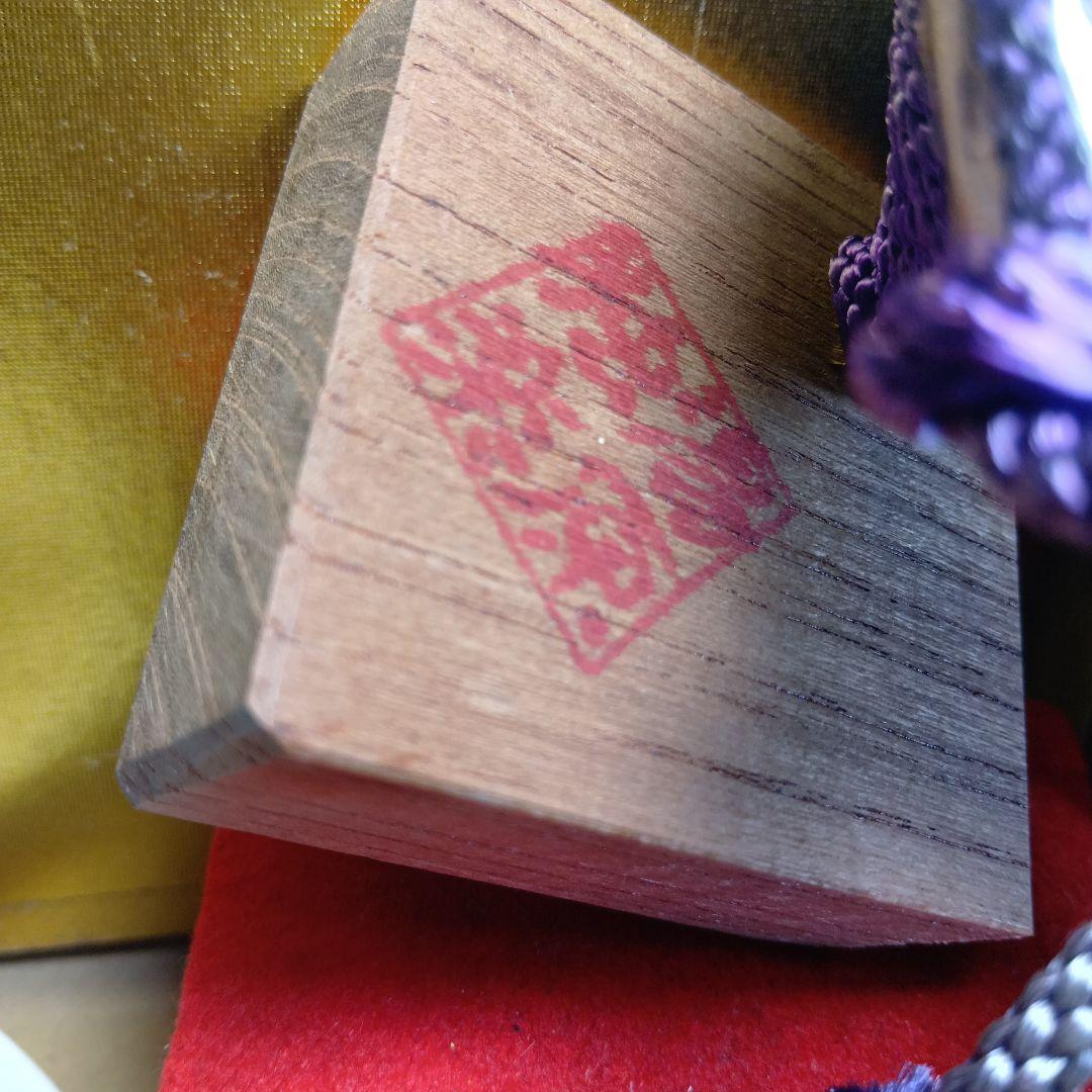 花模様 木製鈴 紫色ストラップ付き