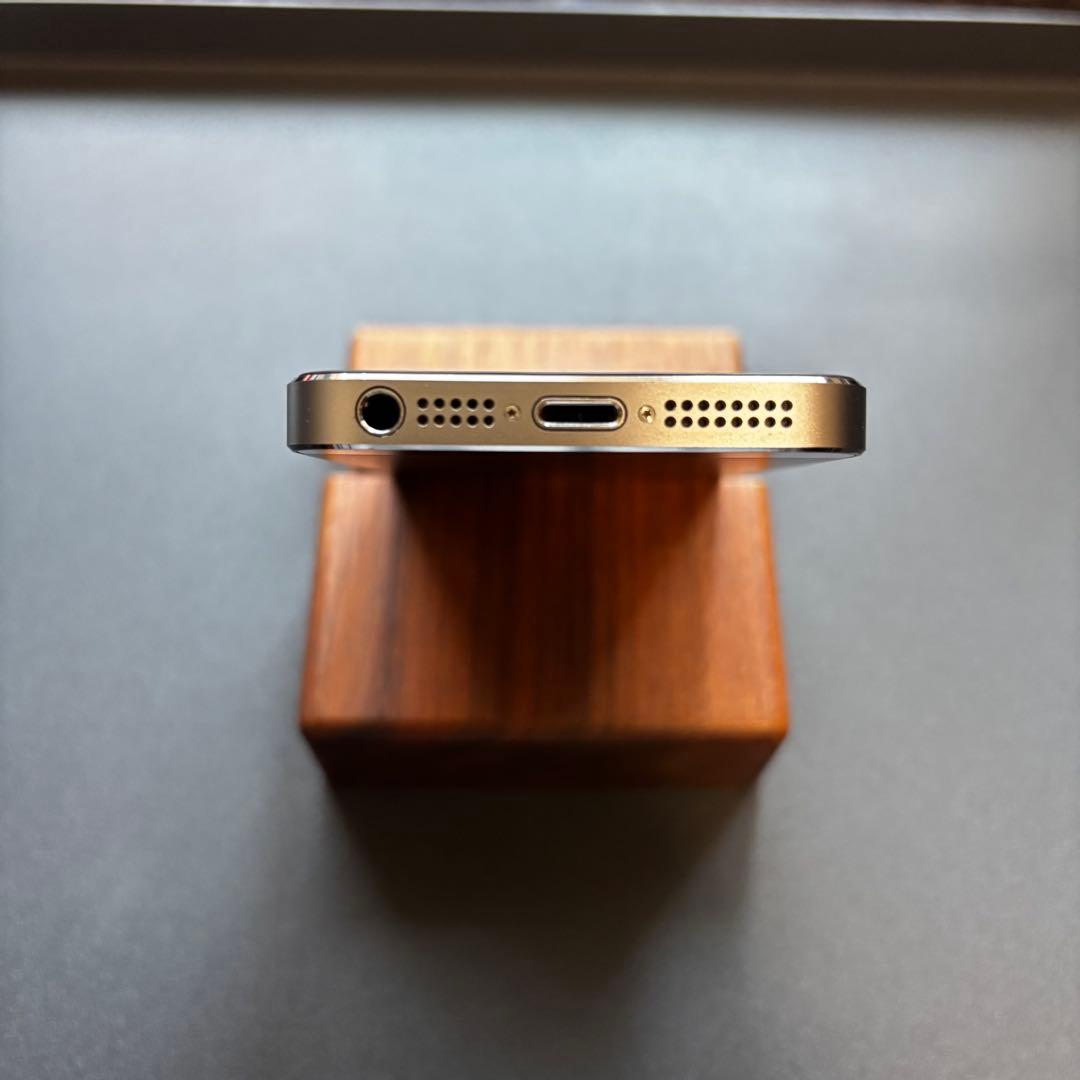 ✨バッテリー新品交換済 : 極美品✨Apple iPhone5s スペースグレイ