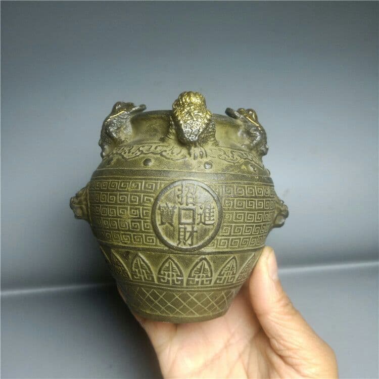 骨董品真鍮の金ガマの銅缶