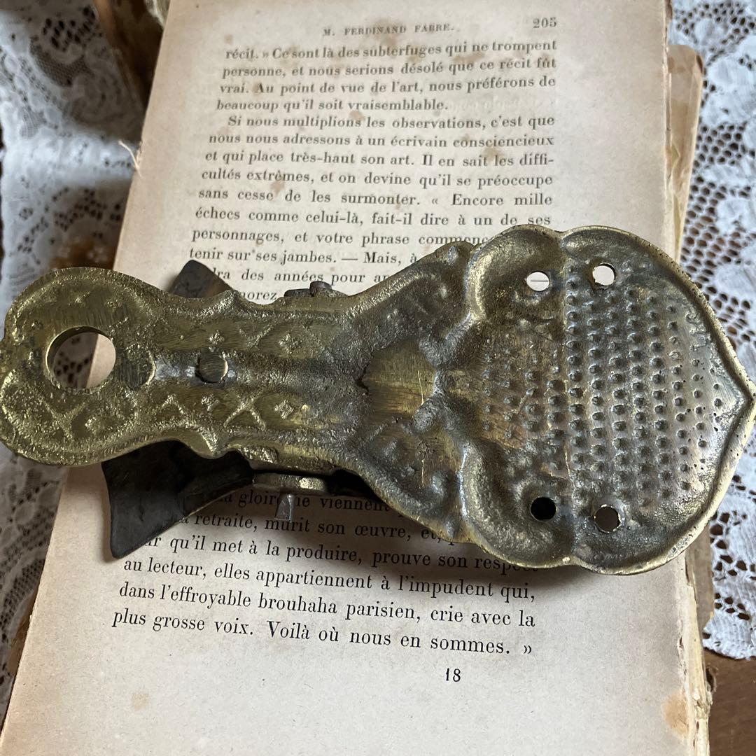 フランスアンティークハンドクリップ ハンドモチーフ　淑女の手　貴婦人の手