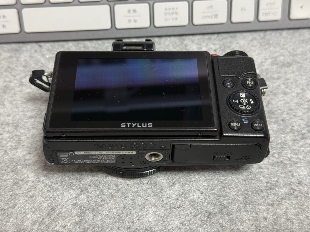 OLYMPUS XZ-2 コンパクトデジタルカメラ STYLUS
