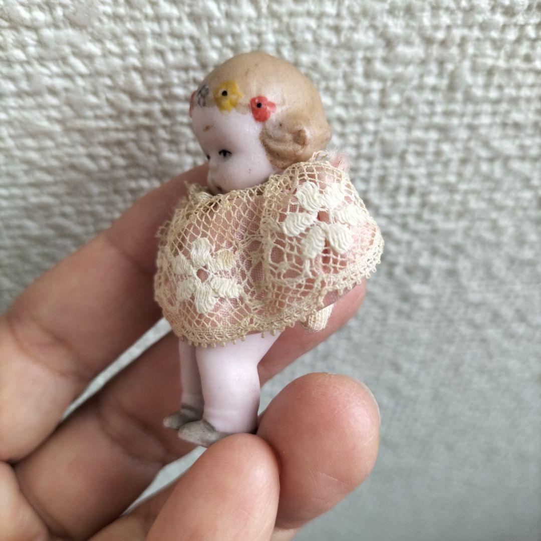 訳あり　ドイツ　アンティーク　HERTWIG ミニチェア　ビスクドール　花冠の子