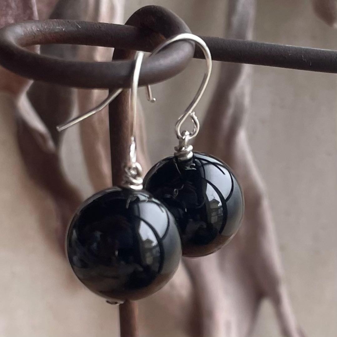 439 天然石　オニキス　14㎜　黒瑪瑙　ピアス　イヤリング