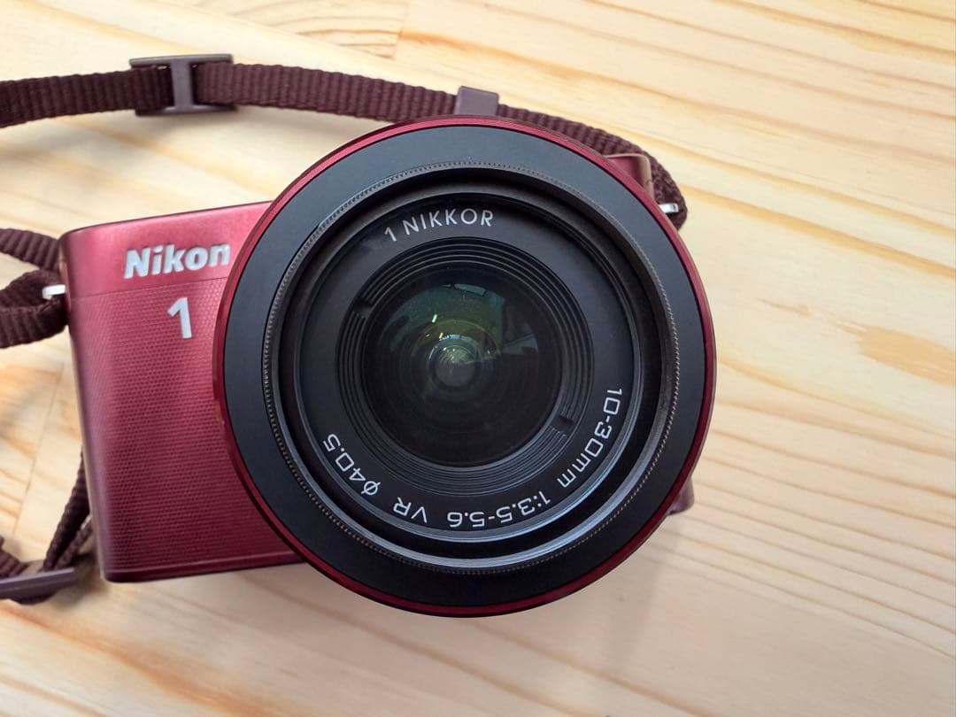 Nikon 1 J2 ミラーレスカメラ レッド