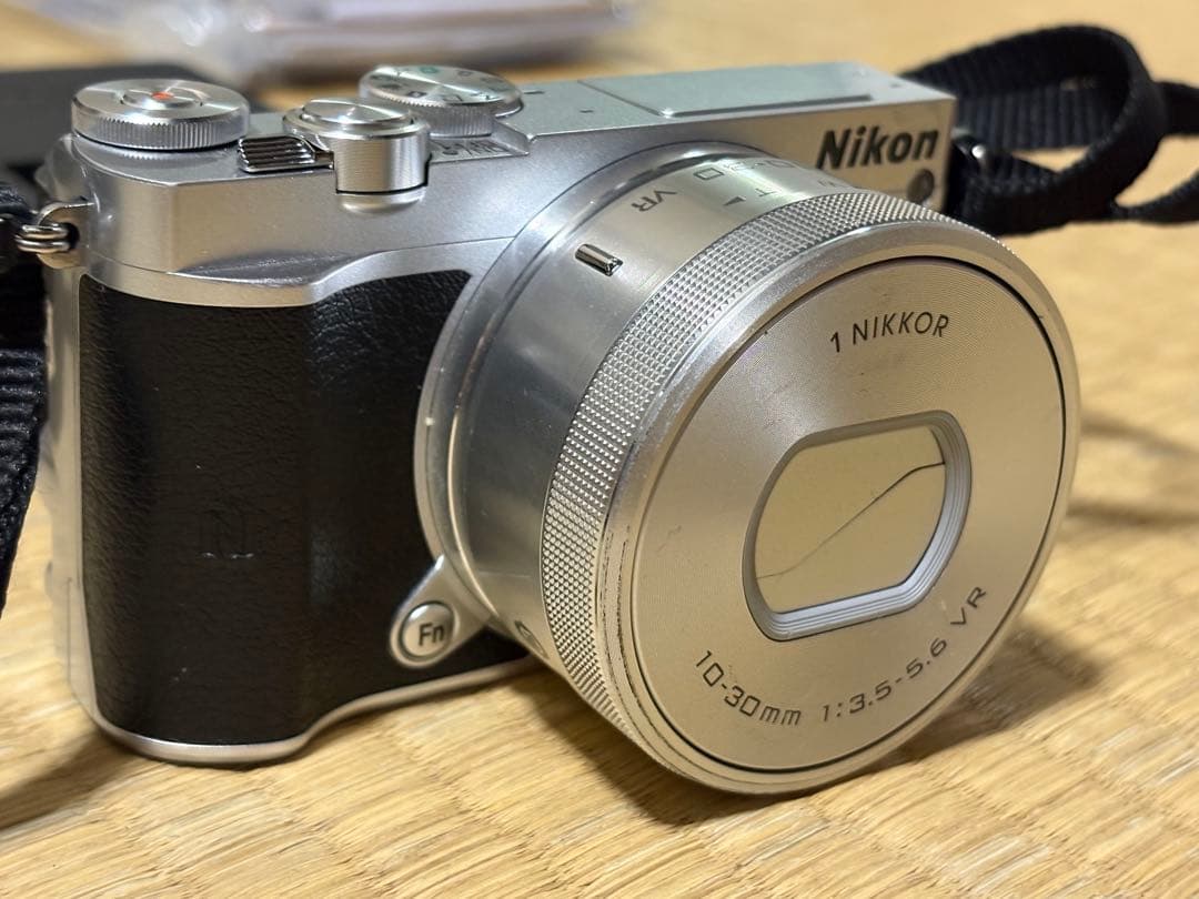 Nikon 1 J5 ミラーレス一眼カメラ レンズ2本セット