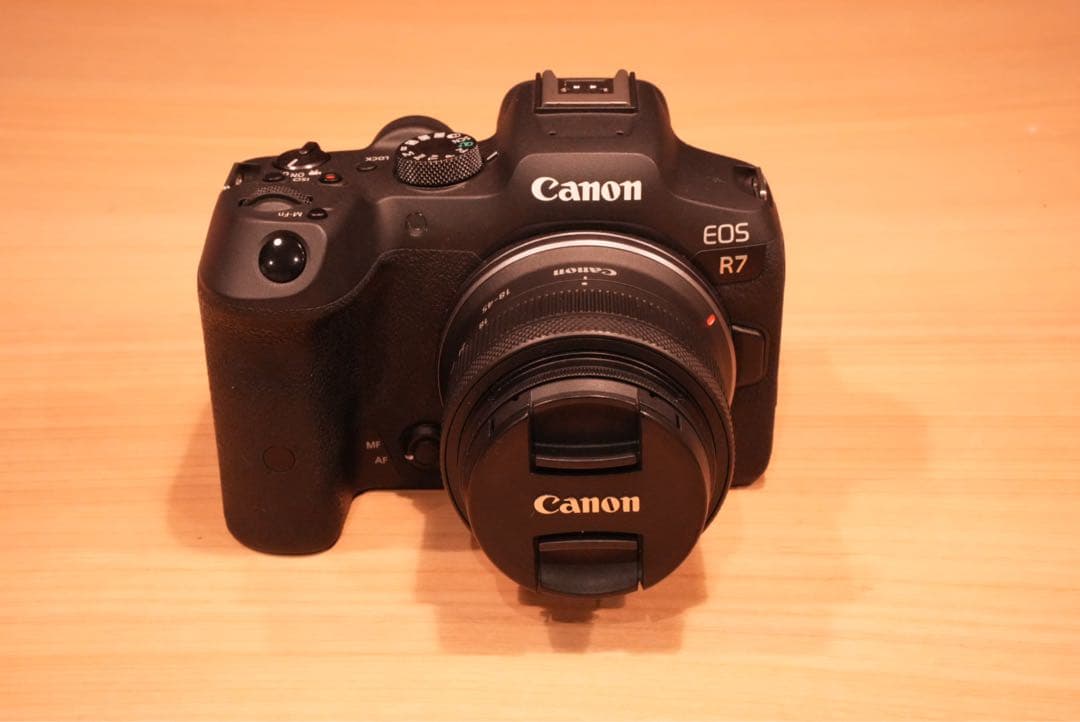 Canon EOS R7 ミラーレスカメラ 18-45レンズセット　保証付き