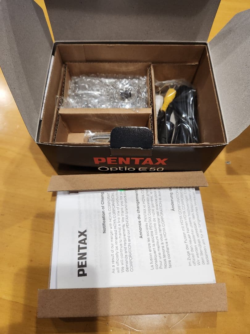 週末限定価格！　PENTAX Optio E50 コンパクトデジタルカメラ