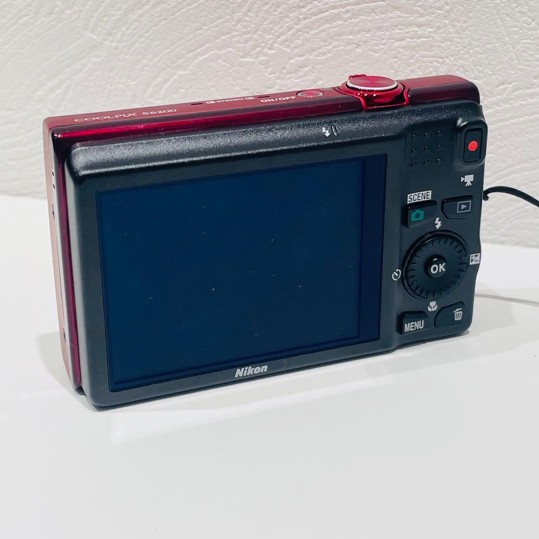 Nikon COOLPIX S6200 レッド