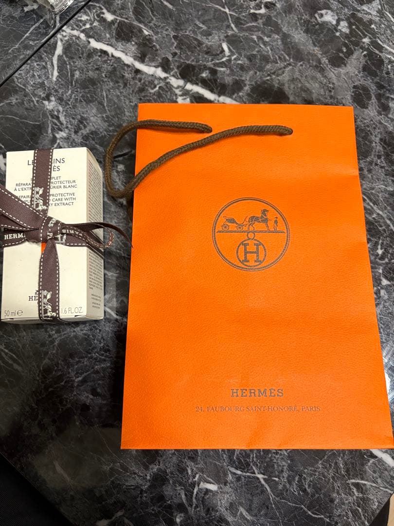 HERMÈSハンドクリーム「レ・マンス エルメス クレーム マン」50mL