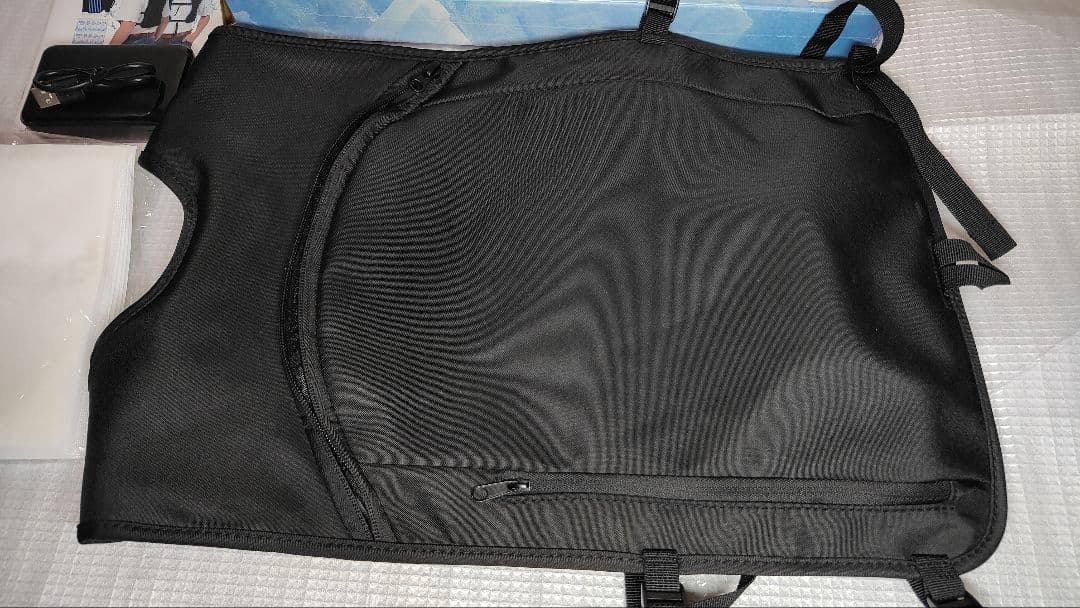 美品　水冷ベスト モバイルバッテリー付き