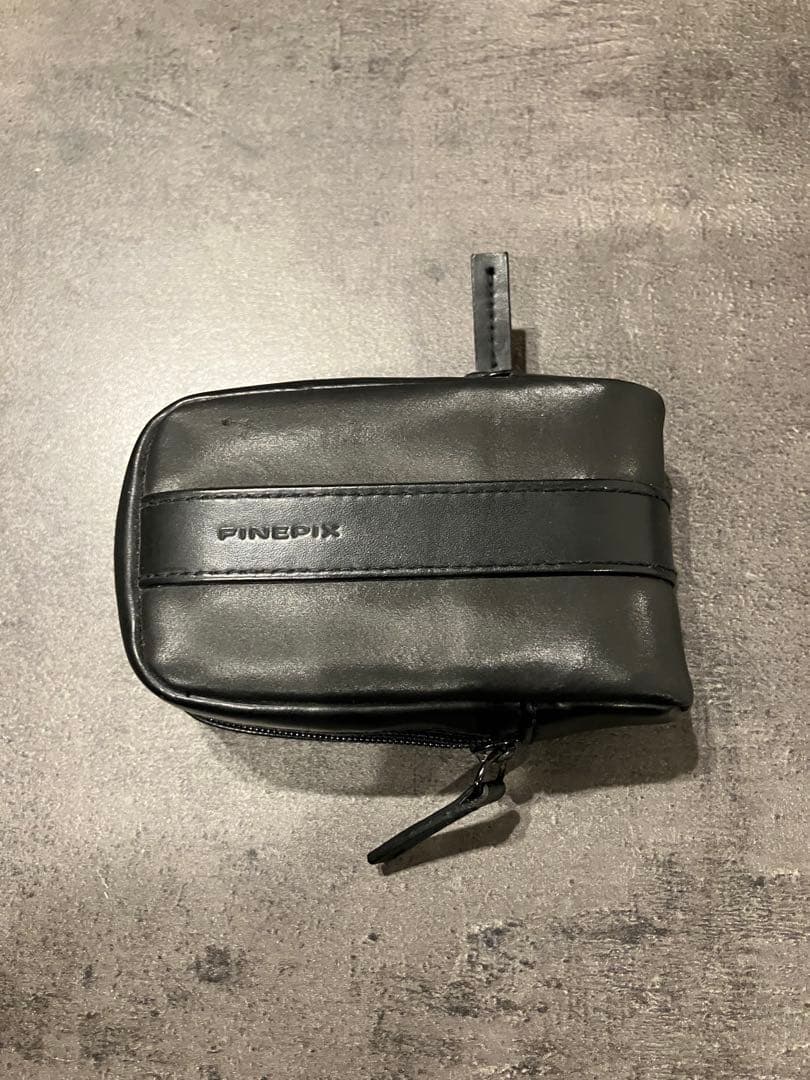 FUJIFILM 8.2メガピクセルデジタルカメラ 動作確認済み