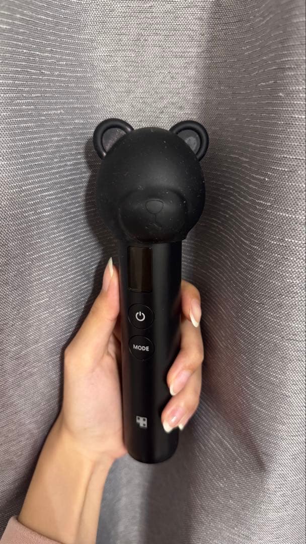 medicube ブースタープロ　箱付きキャップ付き　ブラック
