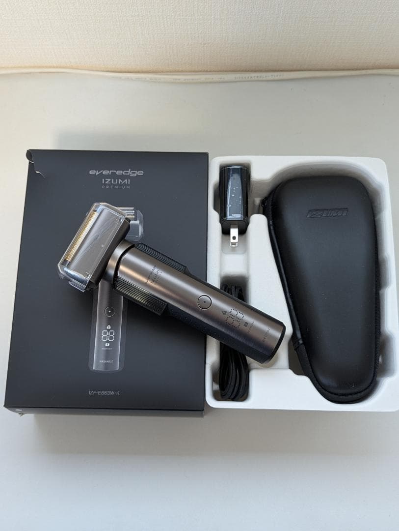 新品 IZUMI シェーバー 6枚刃 IZF-E863R everedge