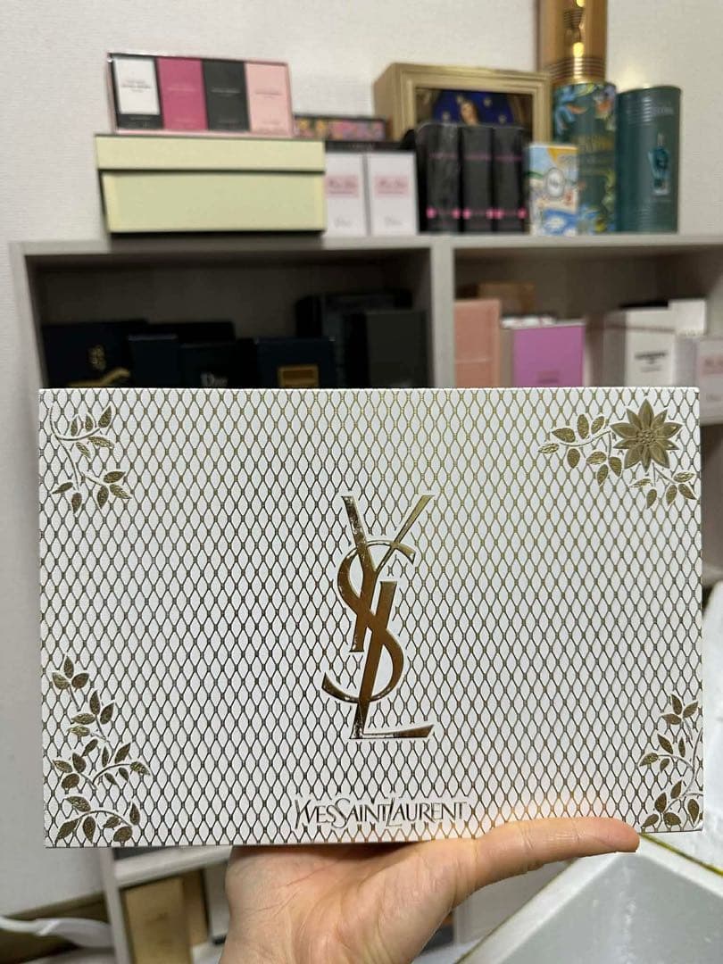 (M06)Yves Saint Laurent BLACK OPIUM セット