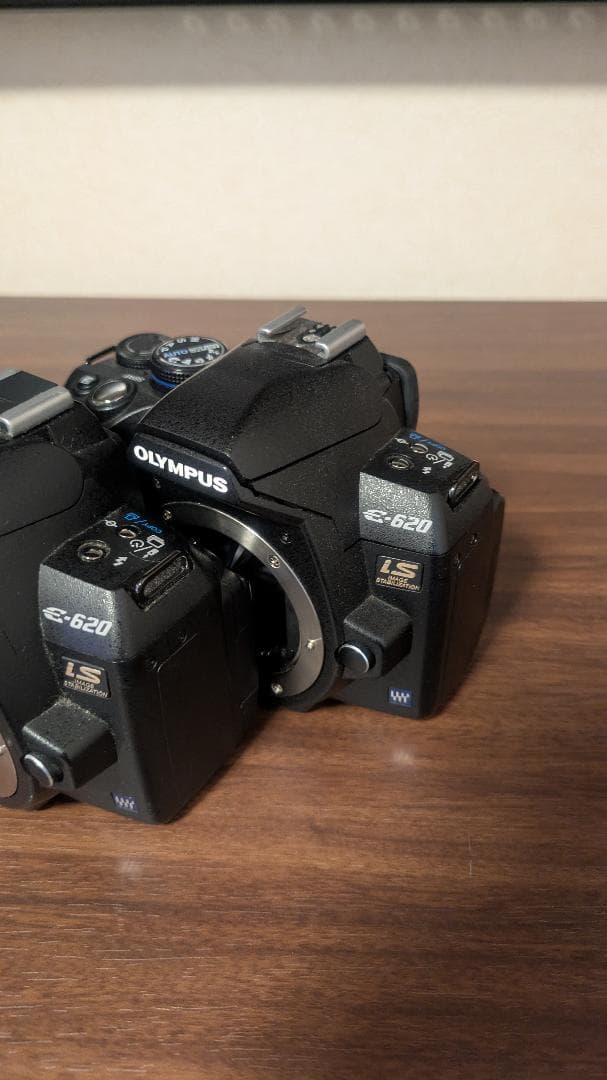 期間限定値下げ　OLYMPUS E-620 2台と単焦点レンズ＋レンズ2個