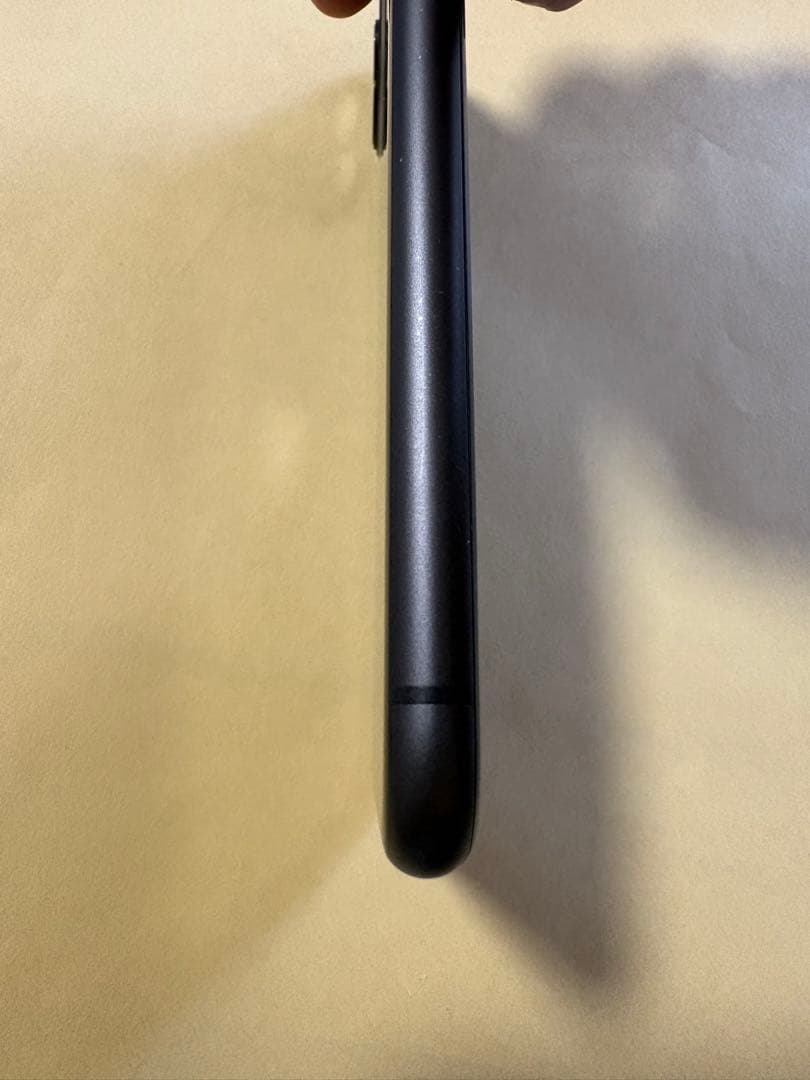 中古iPhone11ブラック64GB