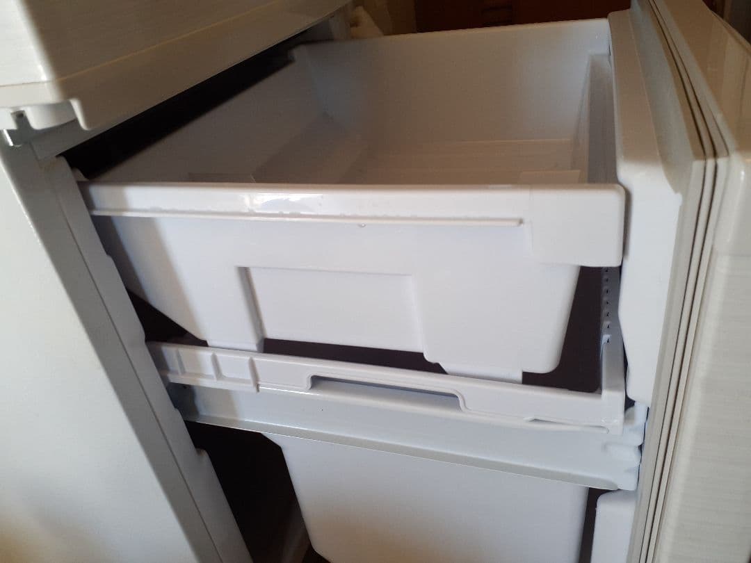 シャープ　ホワイト 2ドア冷蔵庫