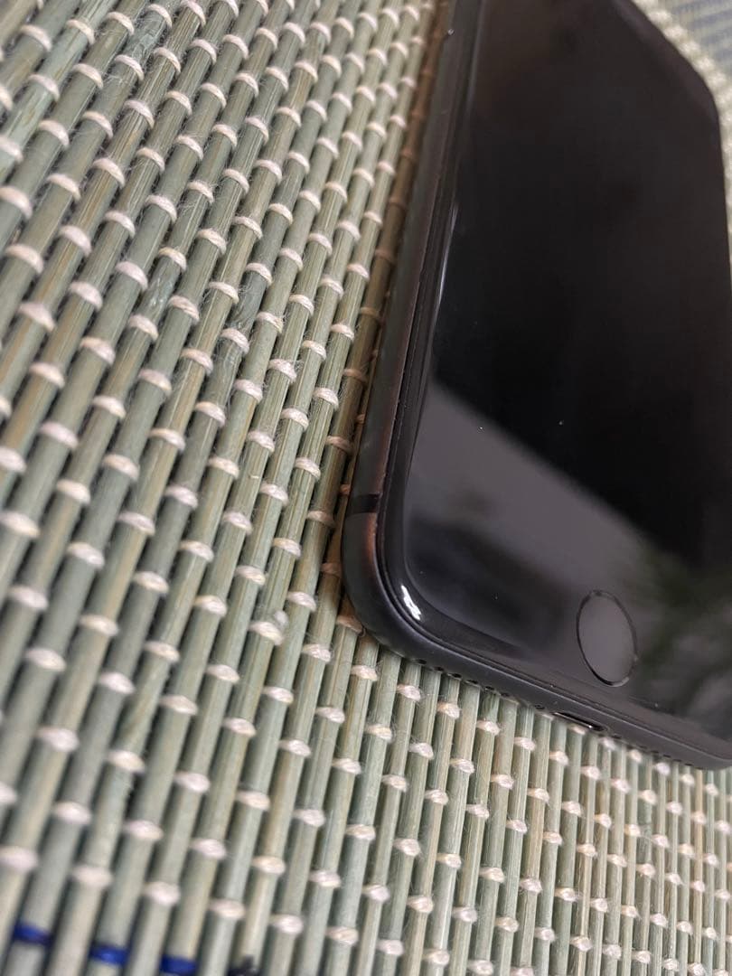 iPhone 8 128GB SIMフリー