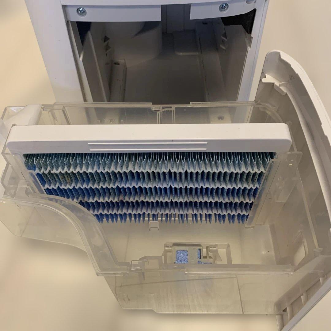 シャープ 除湿機 兼 加湿 空気清浄機 KI-RD50-W プラズマクラスター