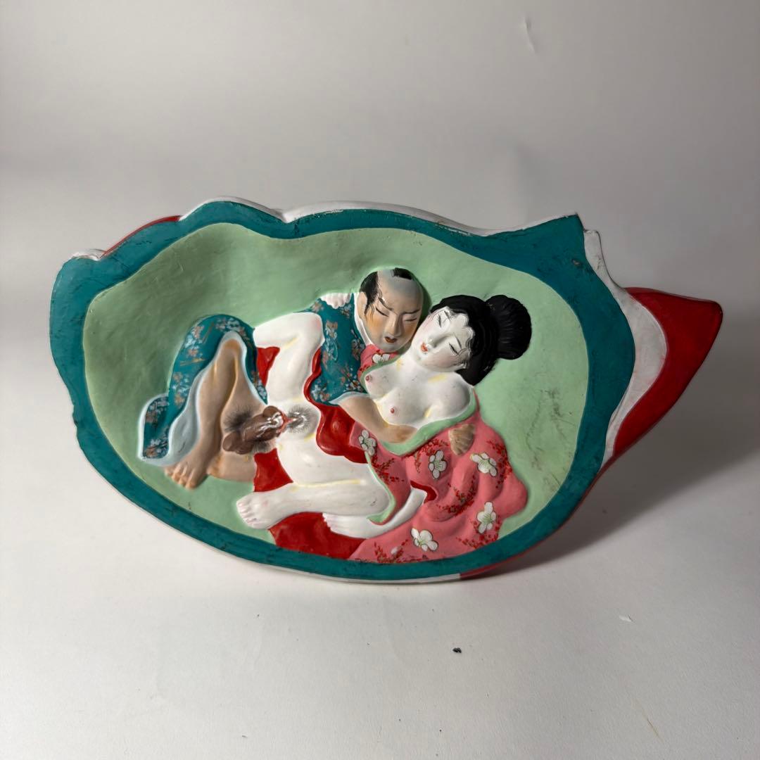 春画 着物美人 裏隠し 立体春画 彫刻 春画人形 博多人形 枕絵 土人形