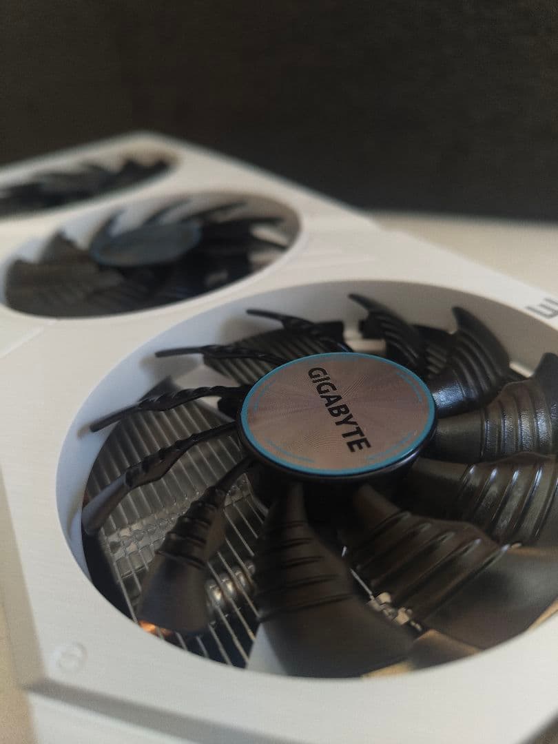 グラフィックボード・グラボ・ビデオカード Gigabyte GeForce RTX 4060 EAGLE OC ICE