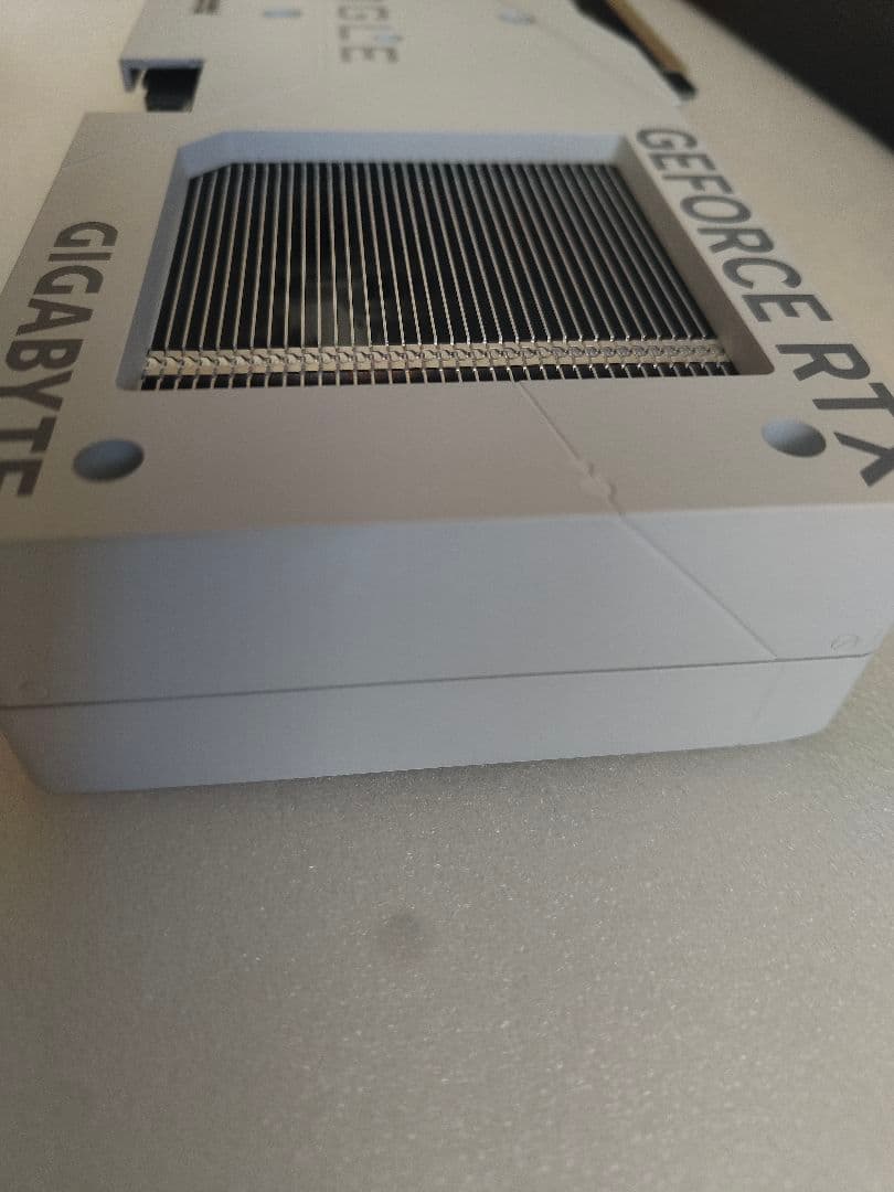 グラフィックボード・グラボ・ビデオカード Gigabyte GeForce RTX 4060 EAGLE OC ICE