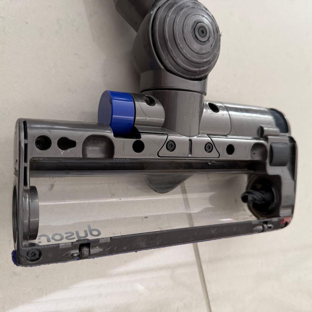 ダイソン Dyson 掃除機DC63 【ジャンク品, 動く時と動かない時あり】