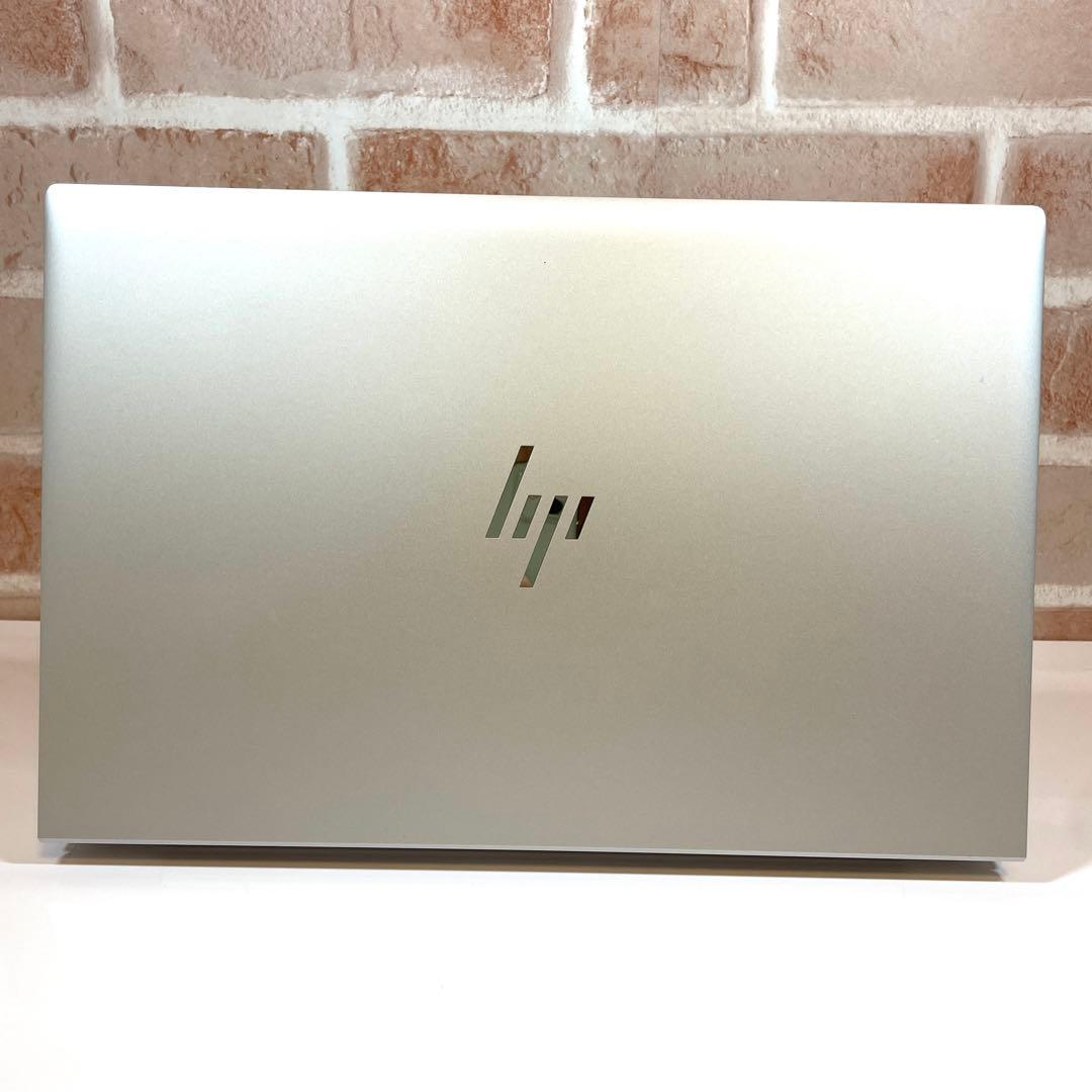 ★美品★ 2022年製 第11世代Corei7 16G/256G HP YY6