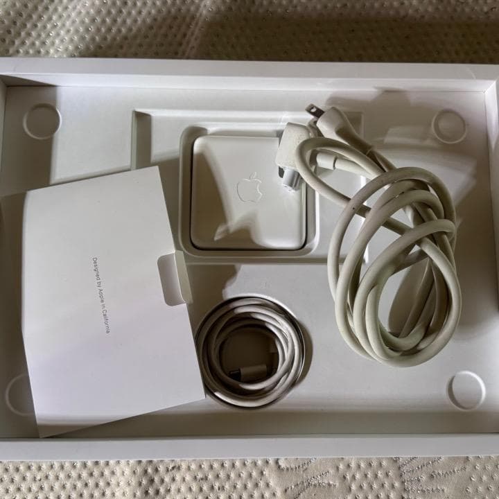 Apple MacBook Pro 2020 13インチ