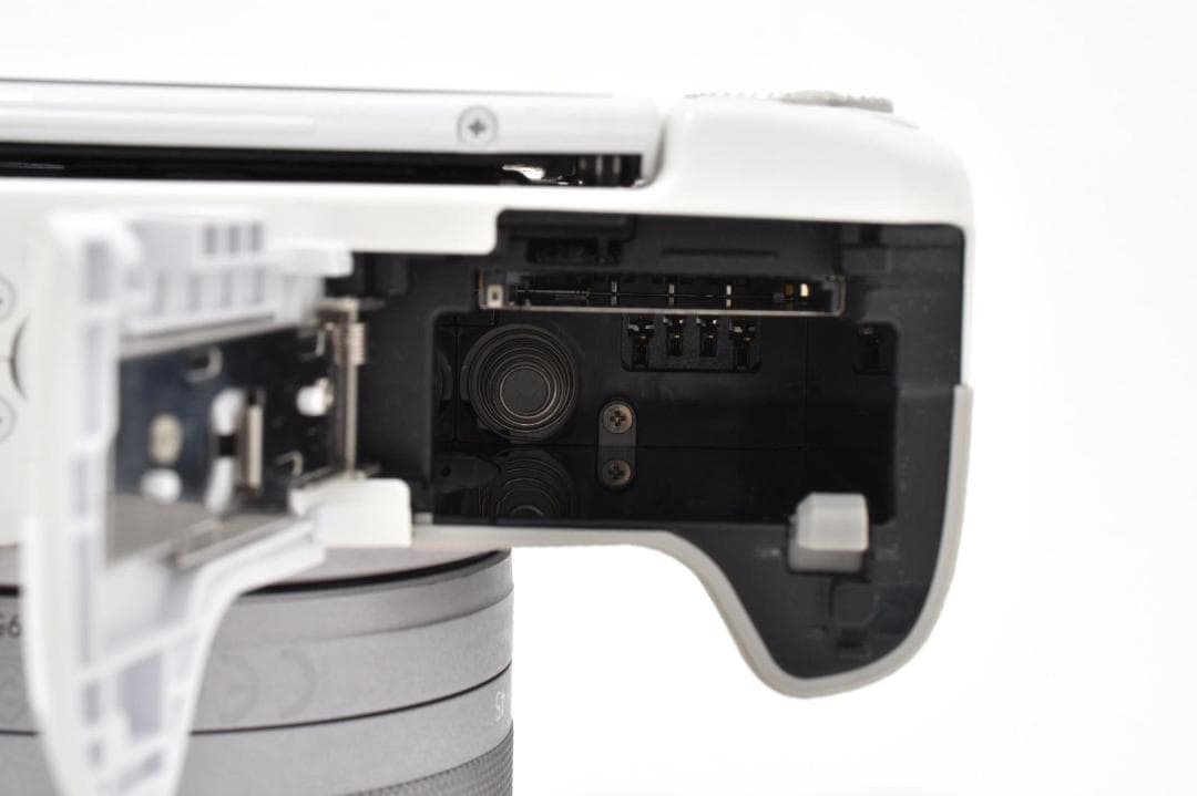 【美品】キヤノン Canon EOS M3 レンズキット★WIFi搭載★