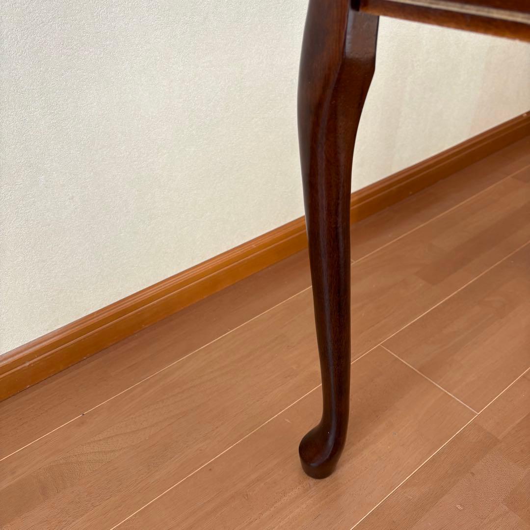 アンティーク　ダークブラウン　波形天板猫足テーブル　縦35×横58×高さ53cm