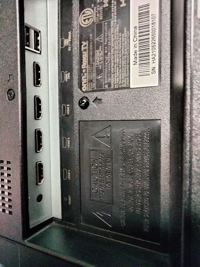 横浜駅から３０Km以内は無料配送　50インチ４Kスマート　チューナーレス