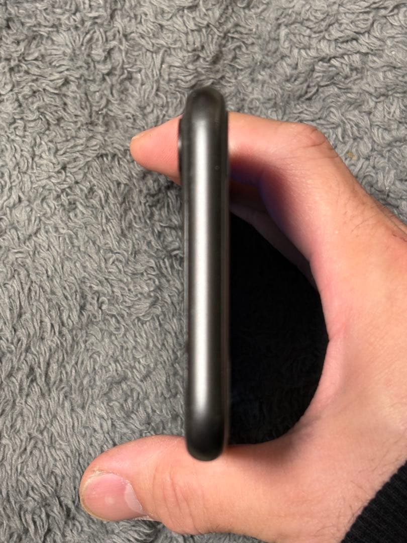 Apple iPhone 11 本体64GB ブラックSIMロック解除済み　箱付