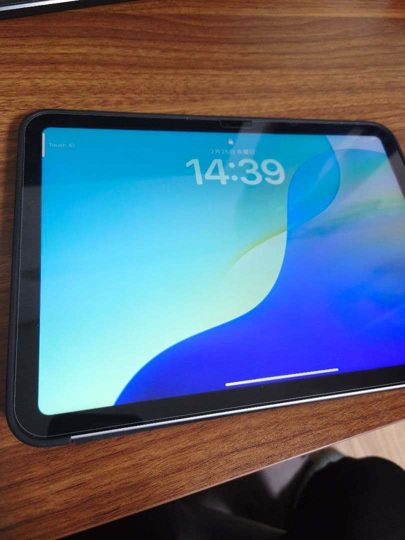 Apple iPad A16 最新11世代 128GB フィルムとケース2個付き
