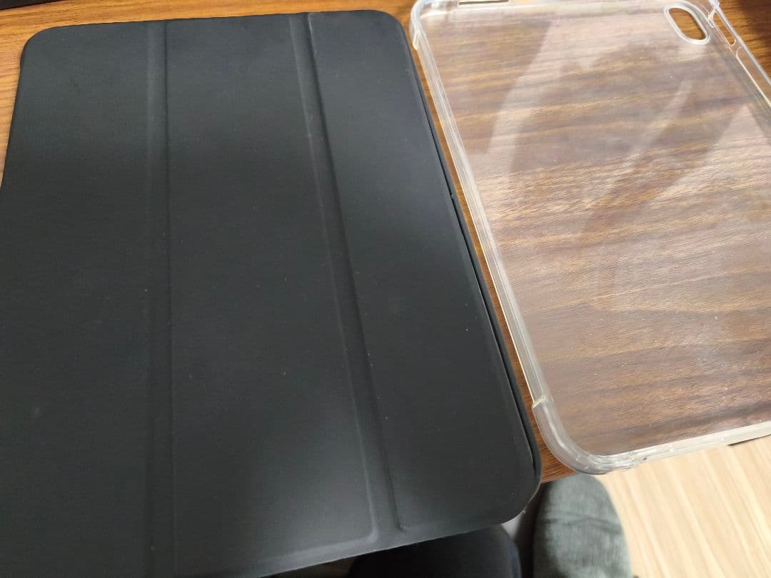 Apple iPad A16 最新11世代 128GB フィルムとケース2個付き