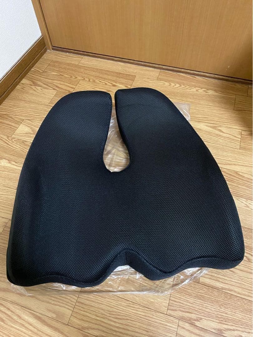 X Large 坐骨神経痛 クッション メモリーフォームクッション ブラック