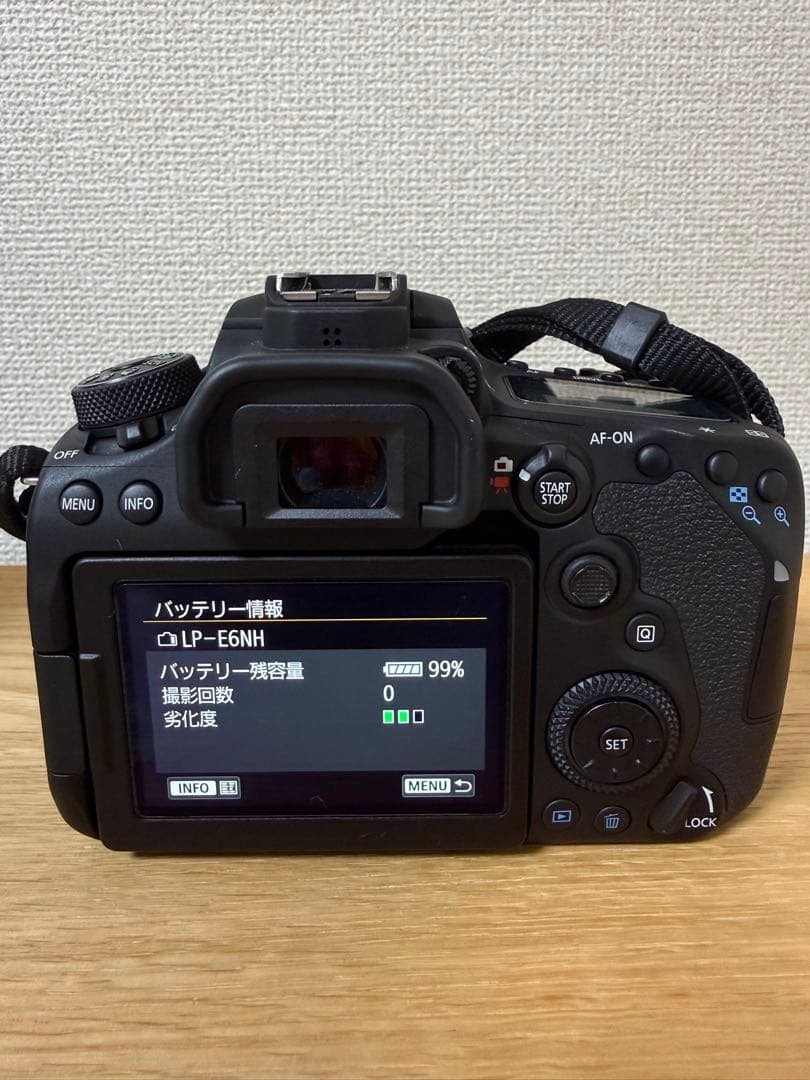 Canon EOS 90D パンケーキレンズ付き
