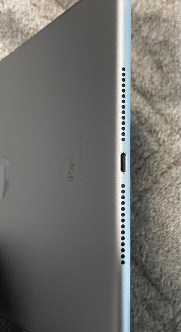 iPad Air 9.7インチ 第2世代 Wi-Fi 64 GB スペ