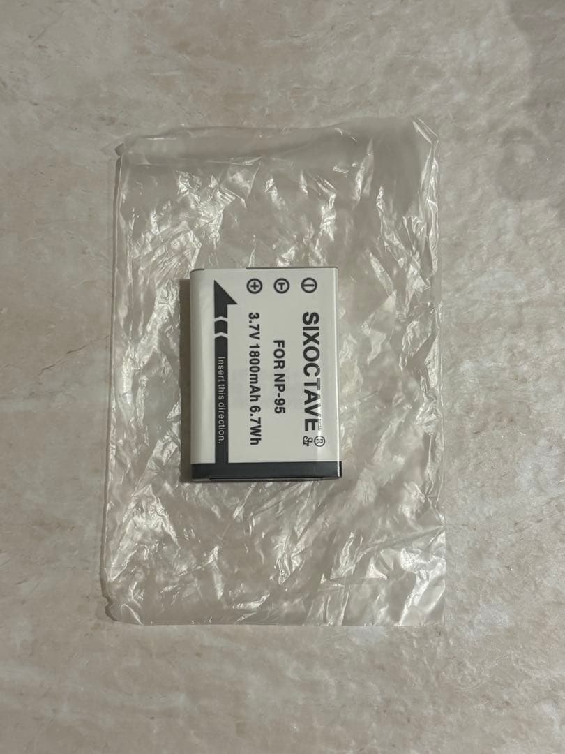 や*ぎ様 【超良品】Fujifilm X30 SDカード／リーダー・ストラップ付