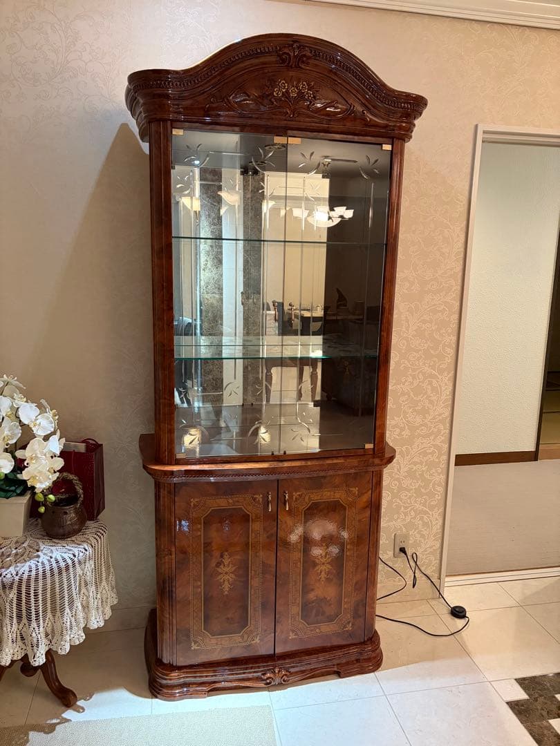 イタリア製 2ドアキャビネット クラシック家具 画像加工なし 一点のみ